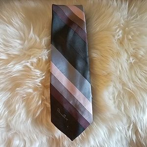 Oscar de la Renta tie